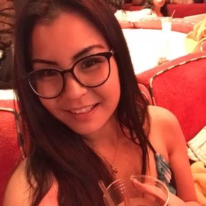 Meet your Posher, Stacy